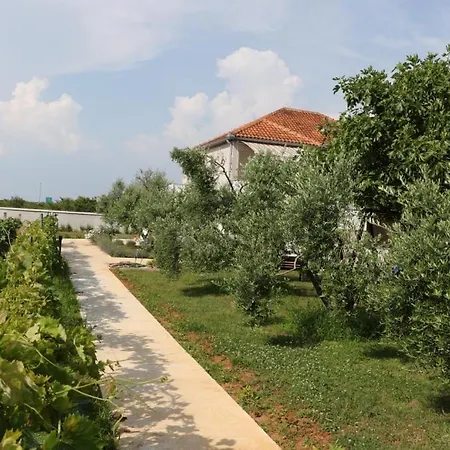 In Zaton Zadar With Balcony, Air Conditioning, W-lan, Washing Machine 4830-1 Appartement Nin