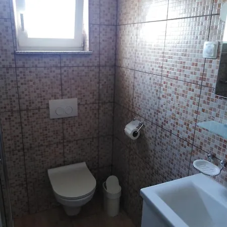 In Zaton Zadar With Balcony, Air Conditioning, W-lan, Washing Machine 4830-1 Appartement Nin